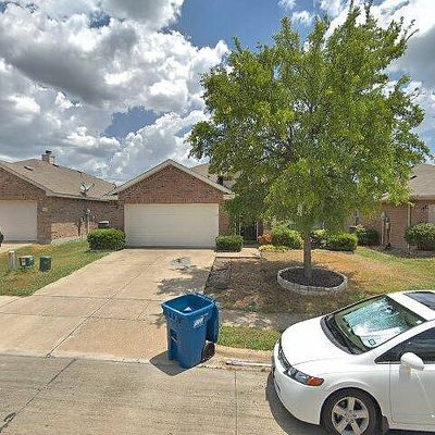 1004 Camp Verde Dr, Forney, TX 75126