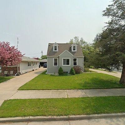 1013 Sycamore Ave, Racine, WI 53406