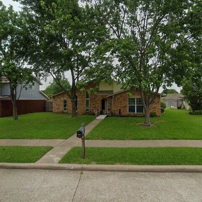 1014 Fair Oaks Dr, Garland, TX 75040