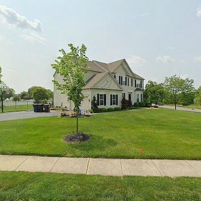 911 Stockton Dr, Mullica Hill, NJ 08062