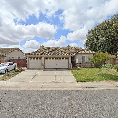 9256 Lucchesi Dr, Sacramento, CA 95829