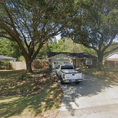9915 Forest Hollow Dr, Baytown, TX 77521