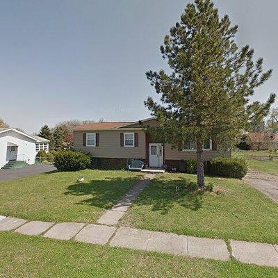 109 E Pheasant Dr, Kingston, PA 18704