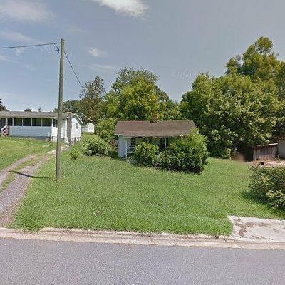 109 W High St, Marion, NC 28752