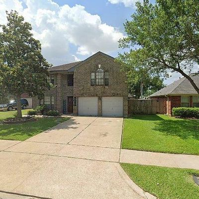 10910 Spruce Dr S, La Porte, TX 77571