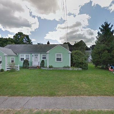 11 Harwick Rd, Wakefield, MA 01880