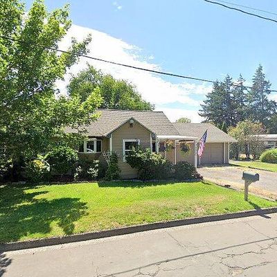 1105 W Fairview Dr, Springfield, OR 97477