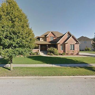 1106 E Cambridge Dr, Schererville, IN 46375