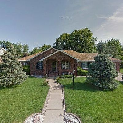 1109 E Woodfield Dr, Alton, IL 62002