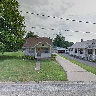 111 Hopkins St, Bartonville, IL 61607