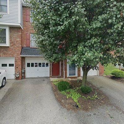 1113 Timberidge Dr, Bethel Park, PA 15102