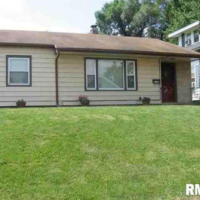 1120 18 1/2 Ave, Rock Island, IL 61201