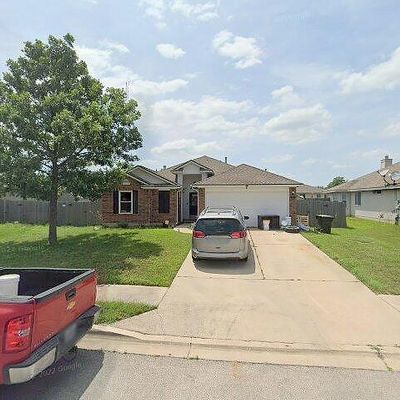 117 Bayliss St, Hutto, TX 78634