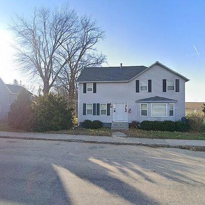 117 N Main St, Creston, IL 60113