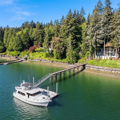 11700 Arrow Point Dr Ne, Bainbridge Island, WA 98110