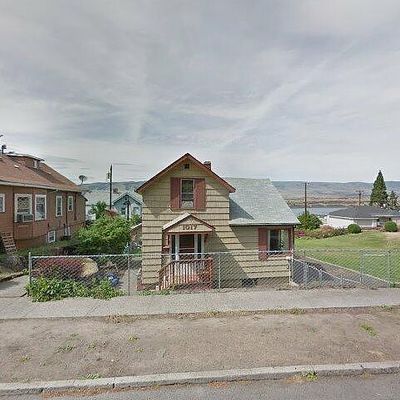 1017 E 8 Th St, The Dalles, OR 97058