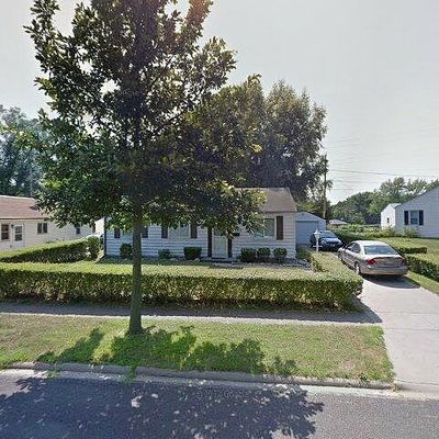 102 Rogers Rd, Marquette Heights, IL 61554