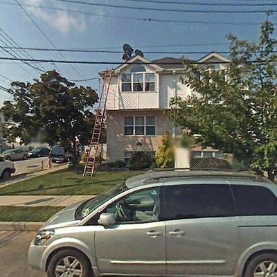 104 Oberlin St, Staten Island, NY 10305