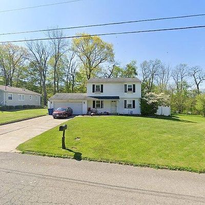 105 Fairview Dr, Cortland, OH 44410