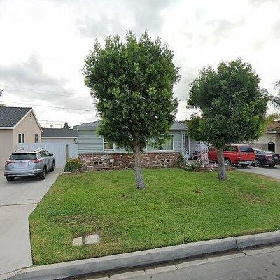 10552 Clancey Ave, Downey, CA 90241