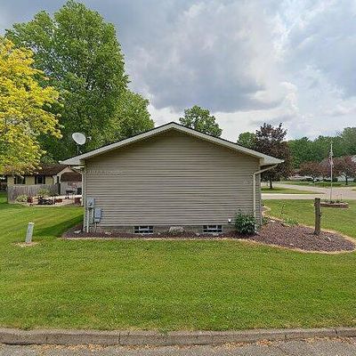 106 Brent Pl, Cortland, OH 44410