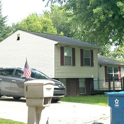 107 Lansdowne Rd, Indianapolis, IN 46234