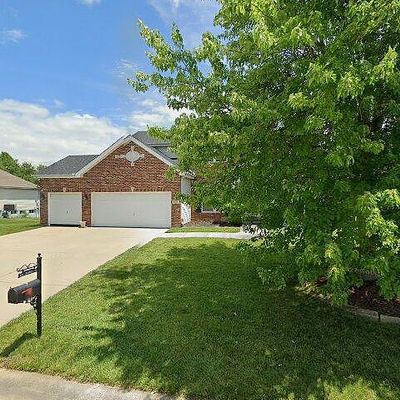 1072 Cromwell Ln, Belleville, IL 62221