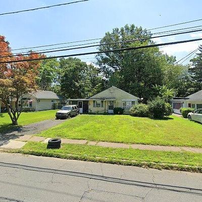 13 Theresa St, Ewing, NJ 08618