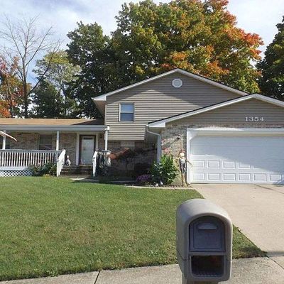 1354 Arrow Sheath Dr, Dayton, OH 45449