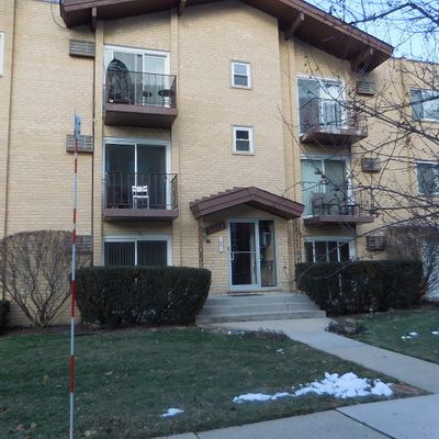 1354 E Washington St #102, Des Plaines, IL 60016