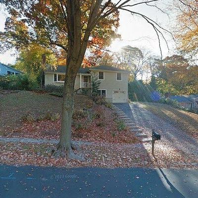 137 Ross Hill Rd, Fairfield, CT 06824