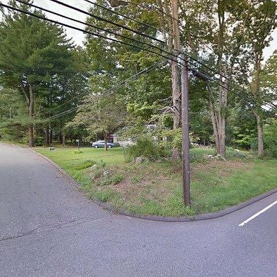 14 Oakwood Dr, Windham, CT 06280