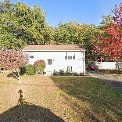 14 Pinewood Ln, Westfield, MA 01085