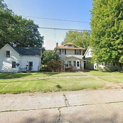 141 15 Th Ave, East Moline, IL 61244
