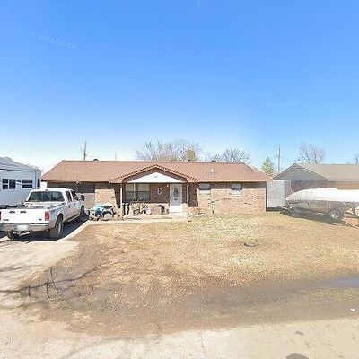 1418 E Maple St, Cushing, OK 74023