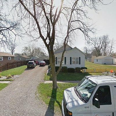 1418 N Ottawa St, Lincoln, IL 62656