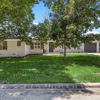 1203 Higgins St, Brenham, TX 77833