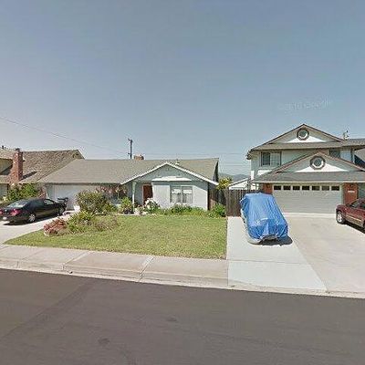 121 Huntington Pl, Lompoc, CA 93436