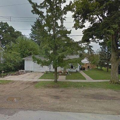 122 E 3 Rd St, Perry, MI 48872