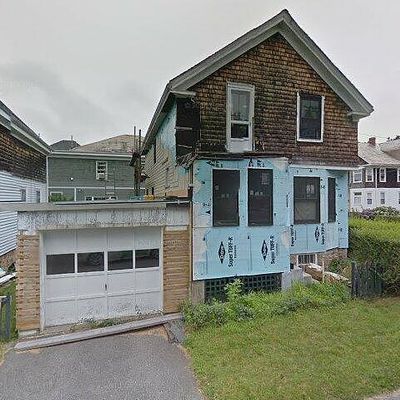 126 Houston Ave, Newport, RI 02840