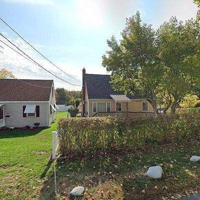158 Country Club Rd, New Britain, CT 06053