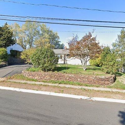 158 Westfield St, Middletown, CT 06457