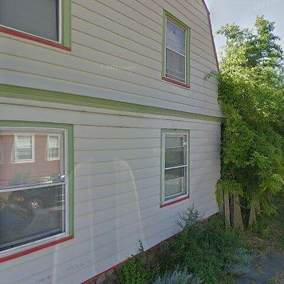 16 Borodell Pl, New London, CT 06320