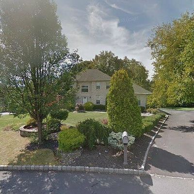 16 Gramercy Rd, Monmouth Junction, NJ 08852