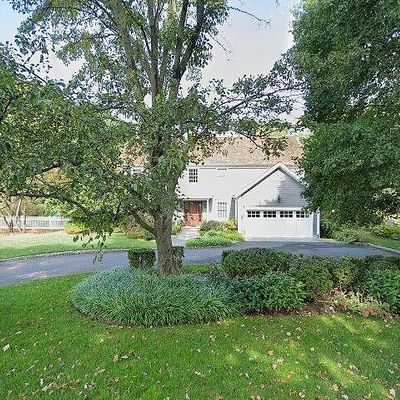 166 Old Studio Rd, New Canaan, CT 06840