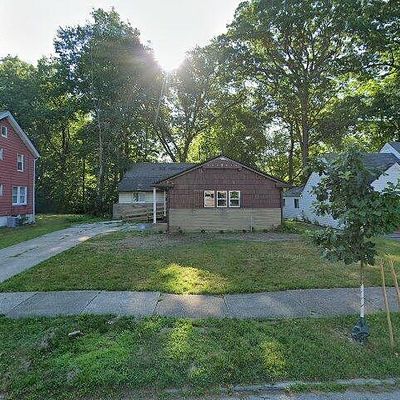 1661 Wood Rd, Cleveland, OH 44121
