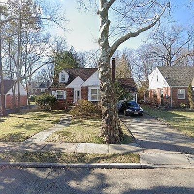 1674 Ardsley Ct, Teaneck, NJ 07666