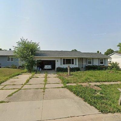 1685 27 Th Ave, Marion, IA 52302