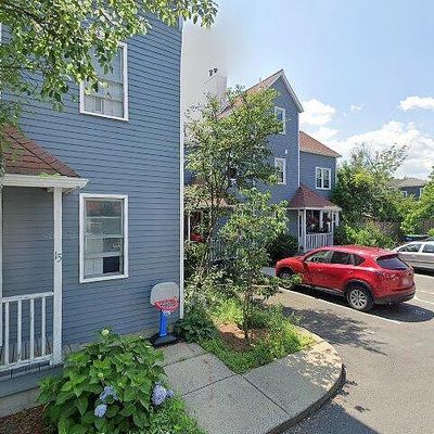 17 Bolton St, Somerville, MA 02143