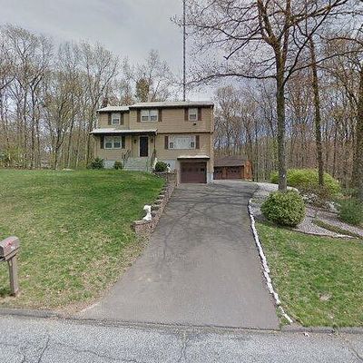 17 Pilgrim Dr, Tolland, CT 06084